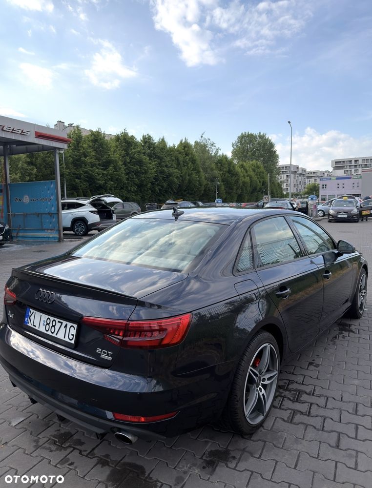 Audi A4 Limousine - 5