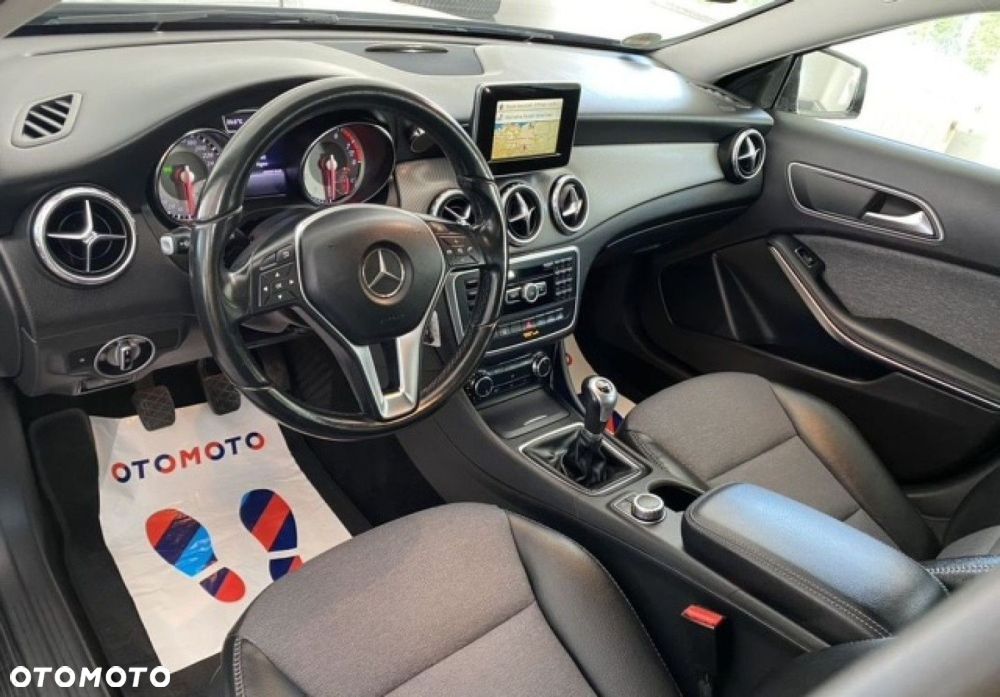 Mercedes-Benz GLA - 5