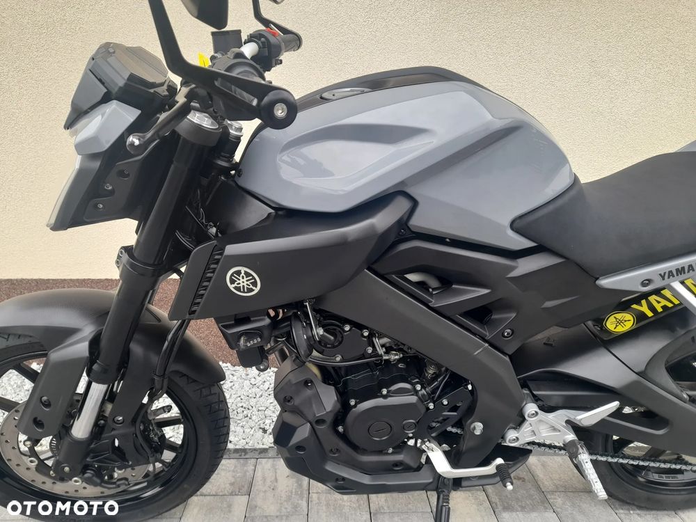 Yamaha MT - 19