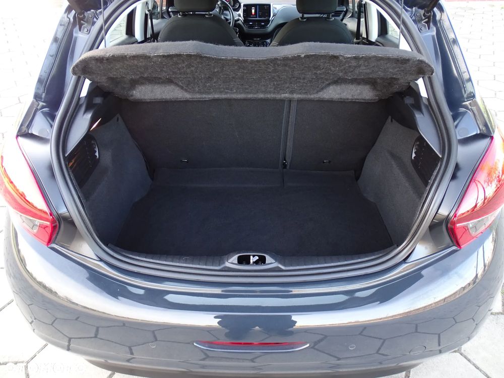 Peugeot 208 1.2 PureTech Style - 11