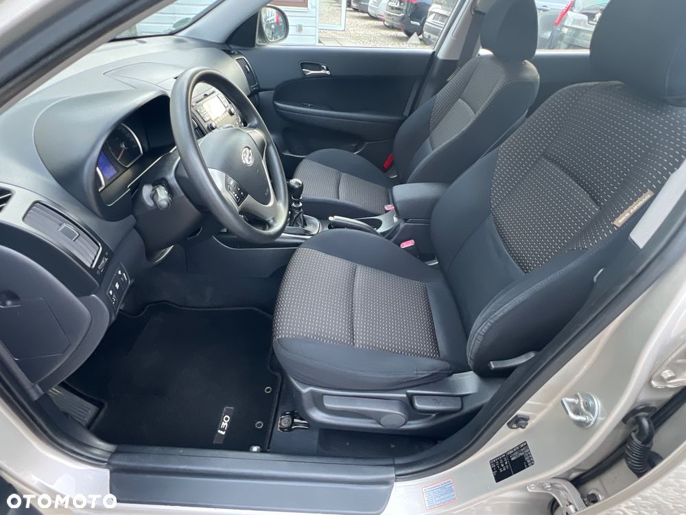 Hyundai i30 1.4 Edition Plus - 14