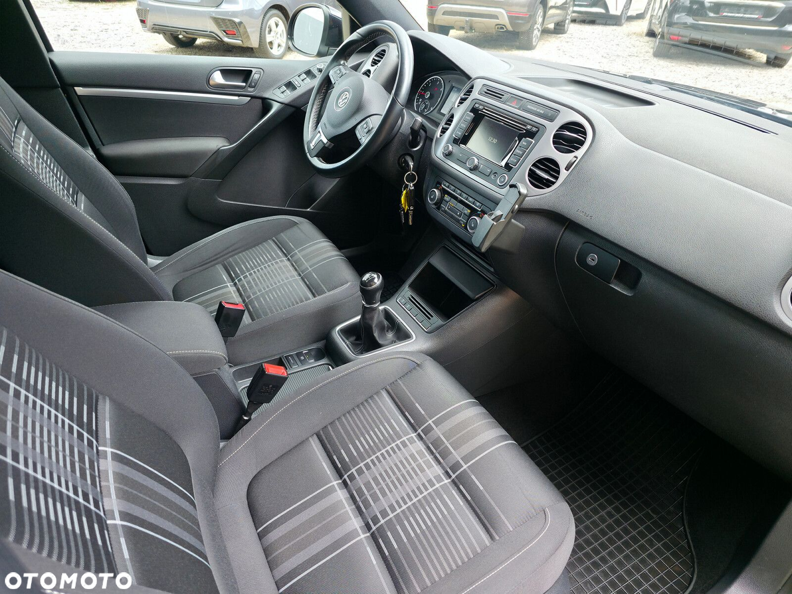 Volkswagen Tiguan - 10