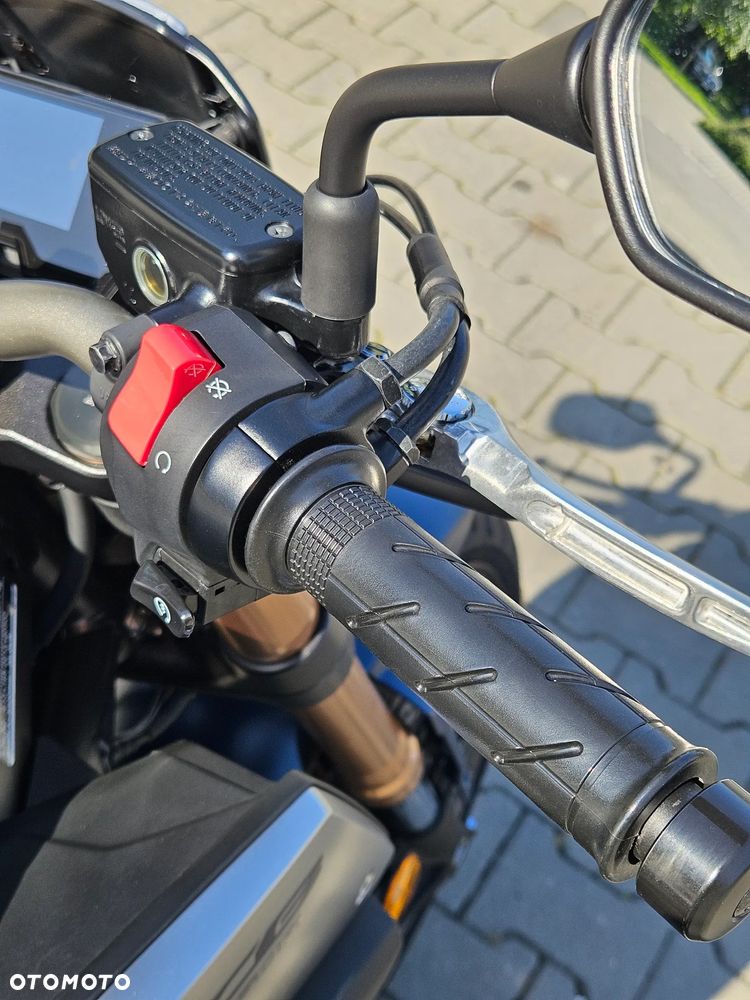 Honda CB - 11