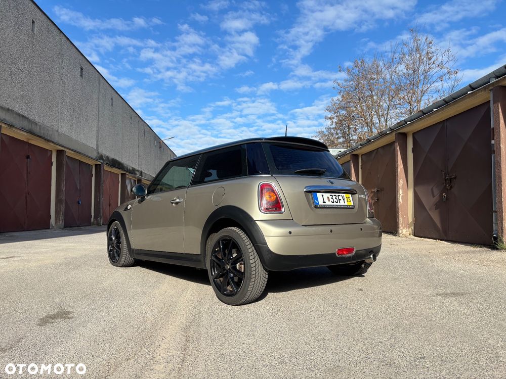 MINI Cooper Standard - 3