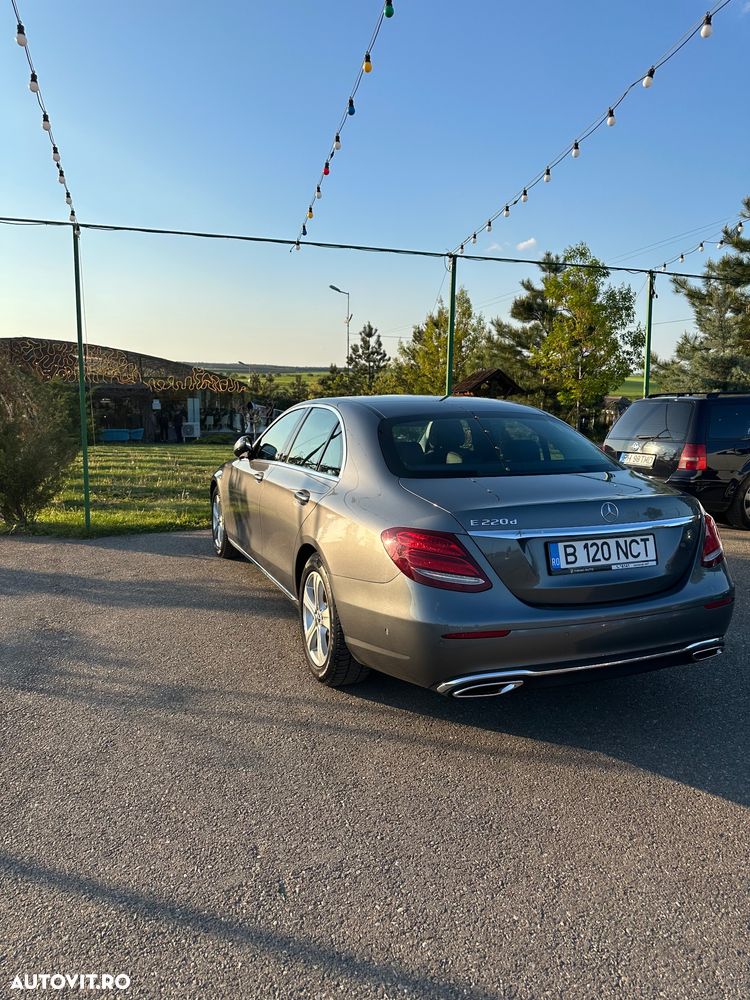 Mercedes-Benz E 220 d Aut. - 13