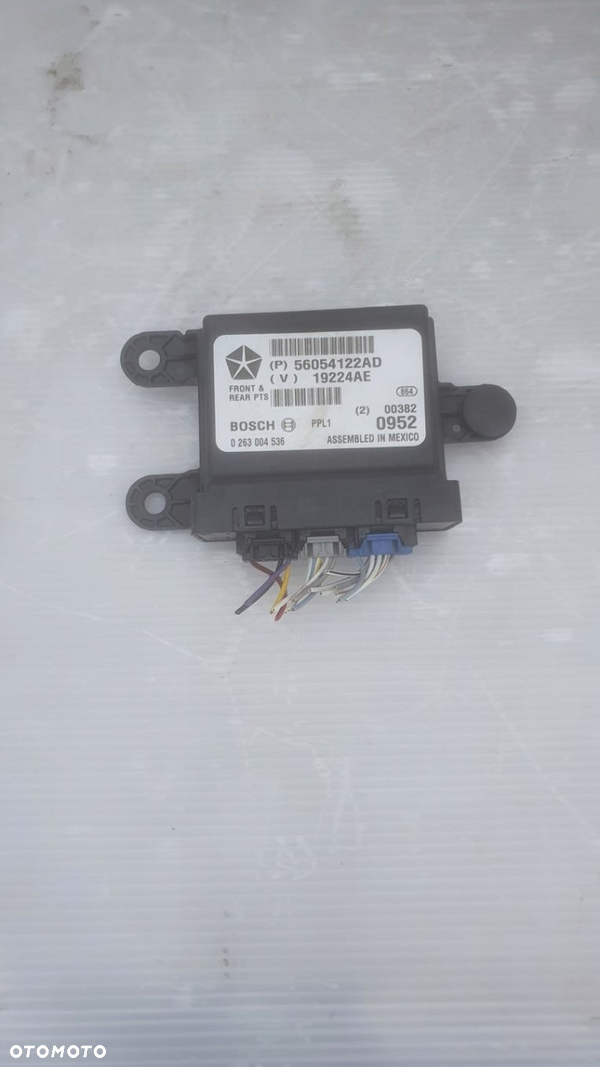 STEROWNIK MODUL 56054122AD CHRYSLER 300C II THEMA