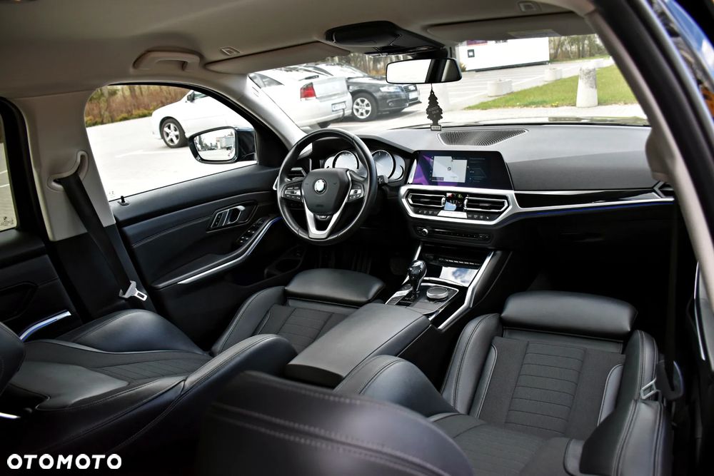 BMW Seria 3 320d Edition M Sport Shadow - 38