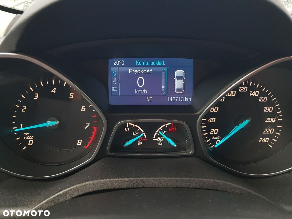 Ford Kuga 1.6 EcoBoost 2x4 Titanium - 22