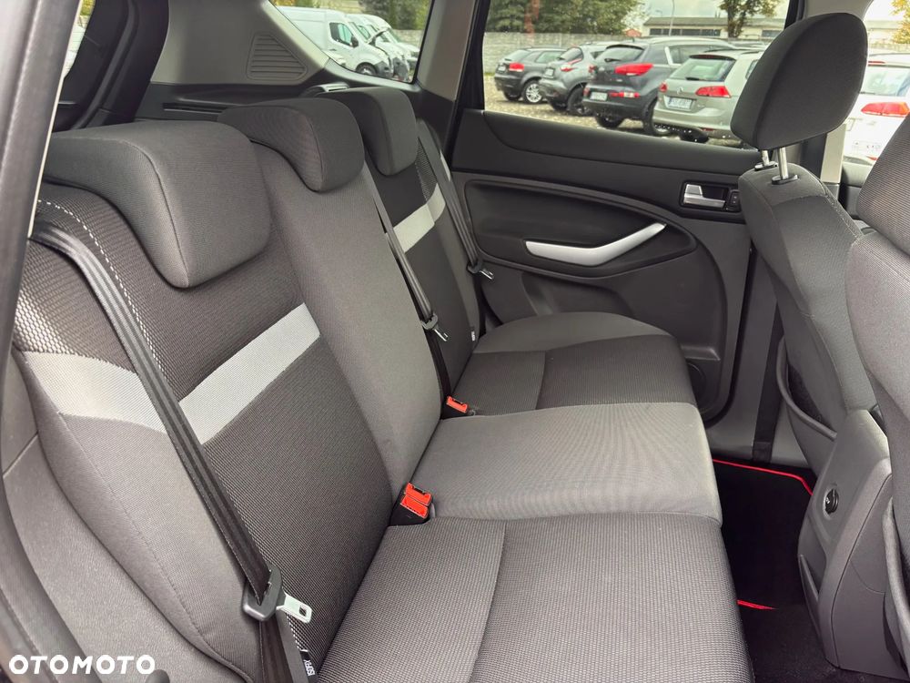 Ford Kuga 2.0 TDCi 2x4 Champions Edition - 16