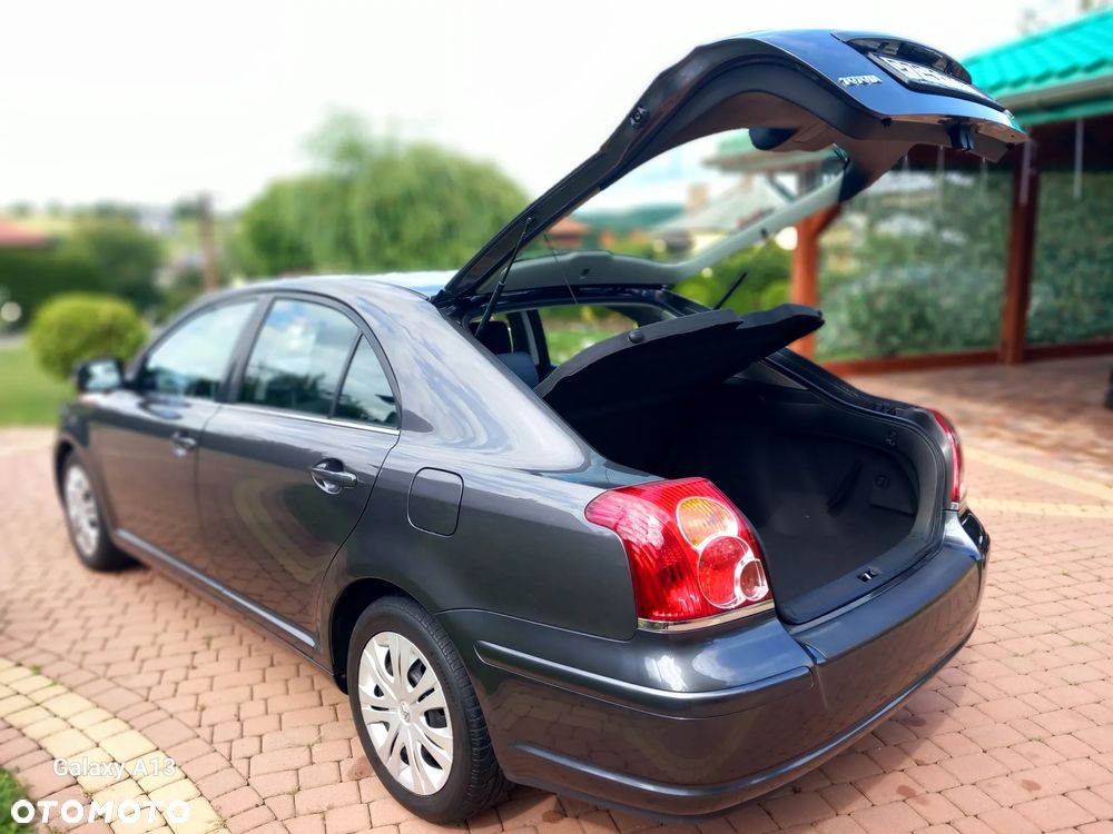 Toyota Avensis 2.0 VVT-i Travel - 10