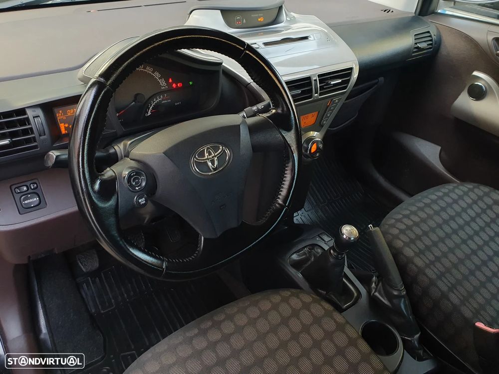 Toyota iQ 1.33 VVT-i - 3