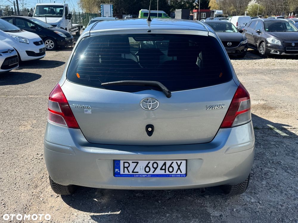 Toyota Yaris 1.0 Luna A/C - 8