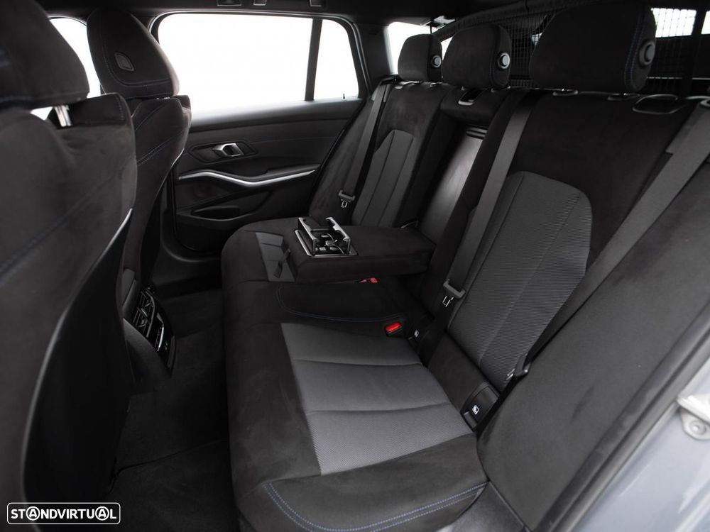 BMW 330 i xDrive Aut. - 11