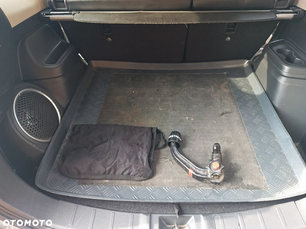 Mitsubishi Outlander Instyle NAVI + - 11