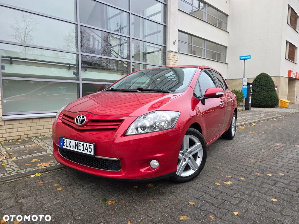 Toyota Auris - 1