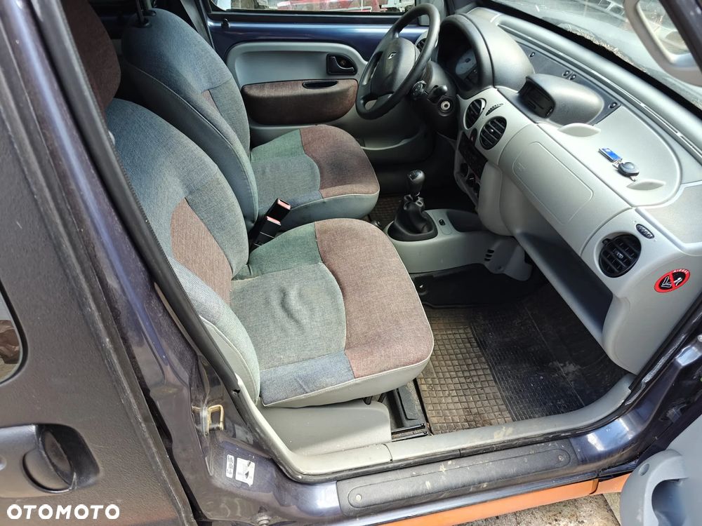 Renault Kangoo 1.6 Privilege 4x4 Euro4 - 17