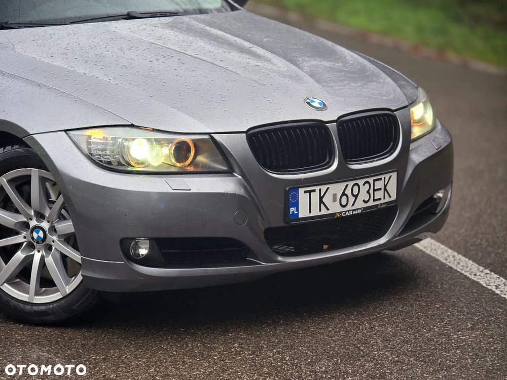 BMW Seria 3 330i xDrive Edition Sport - 35