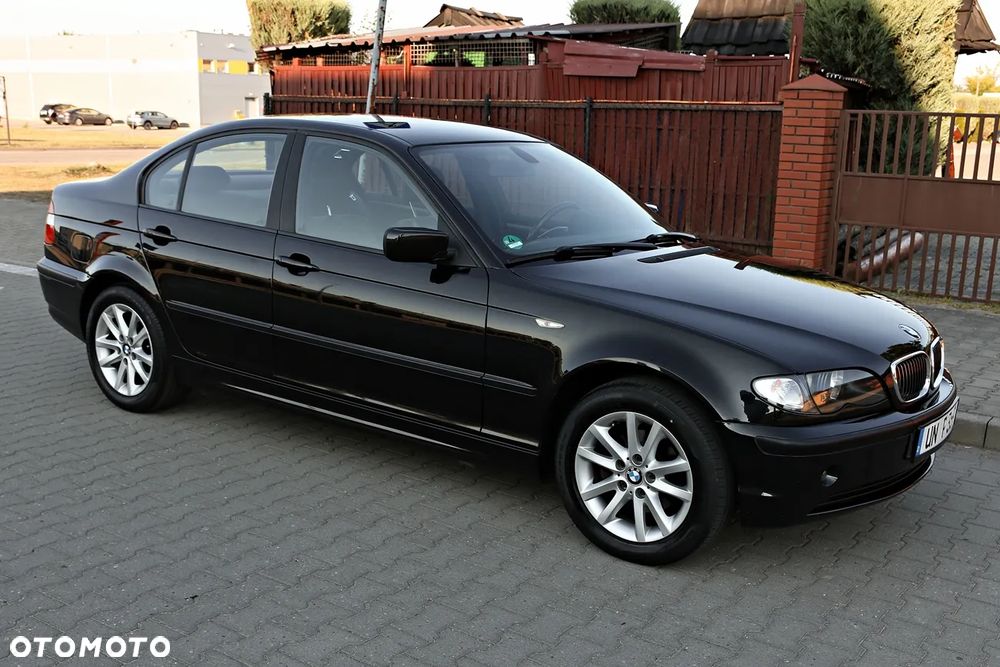 BMW Seria 3 318i - 12