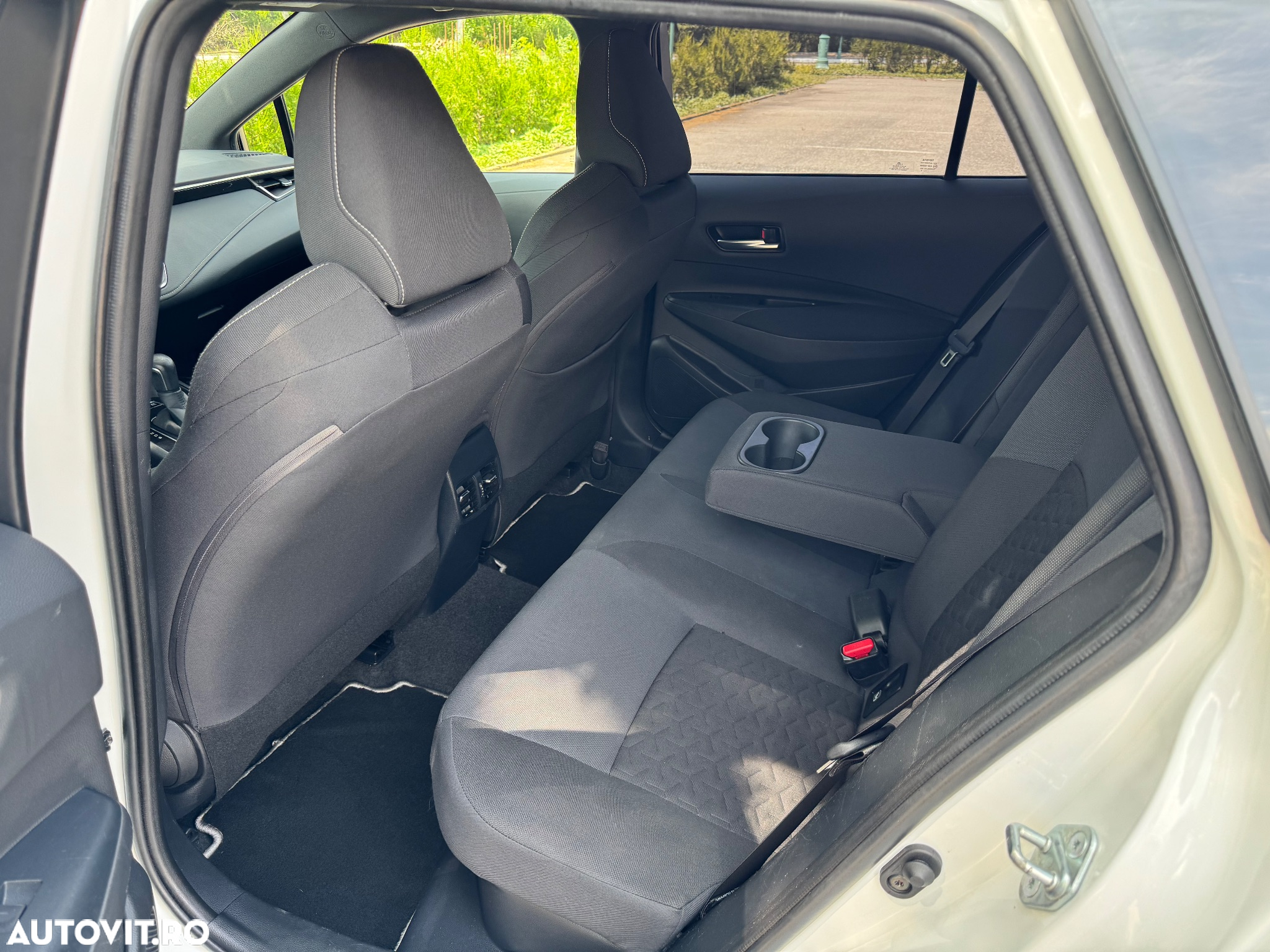 Toyota Corolla 1.8 Hybrid Comfort - 7