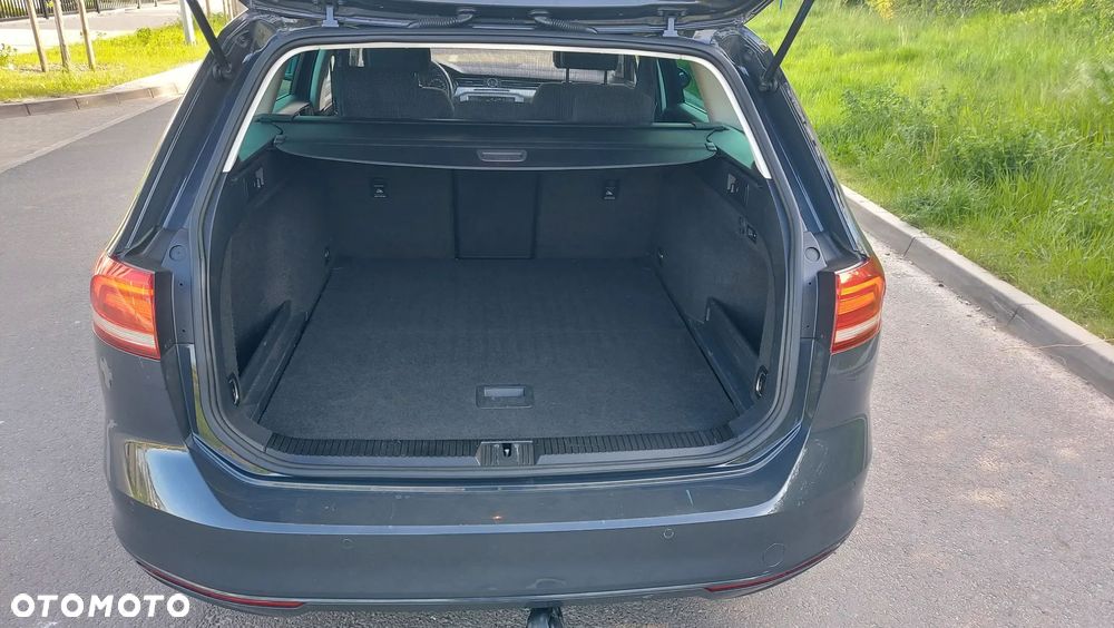 Volkswagen Passat 1.6 TDI (BlueMotion Technology) DSG Comfortline - 9
