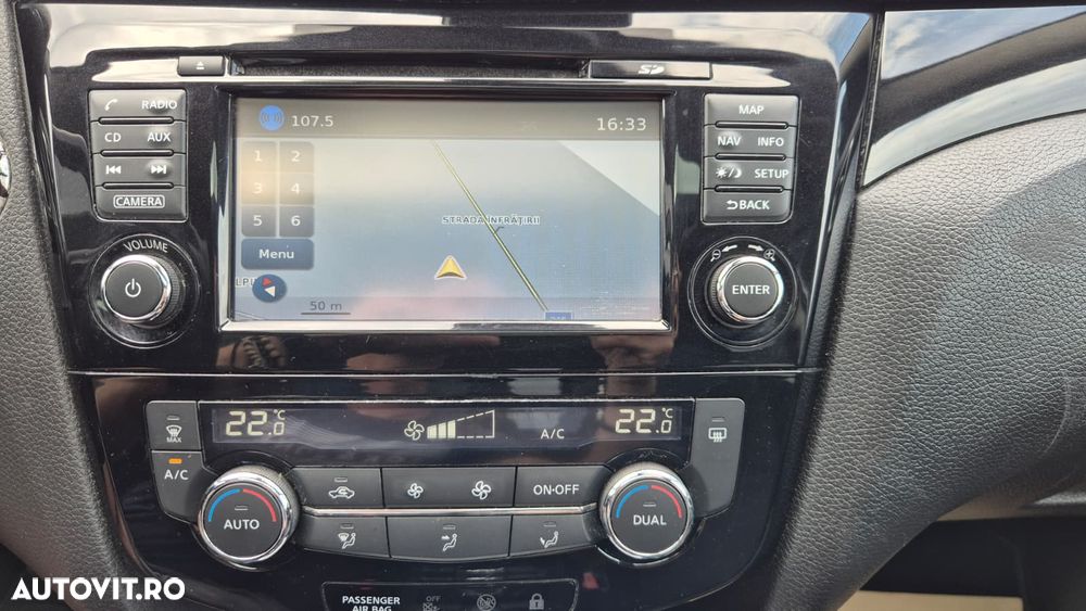 Nissan Qashqai 1.5 DCI Start/Stop N-Connecta - 16
