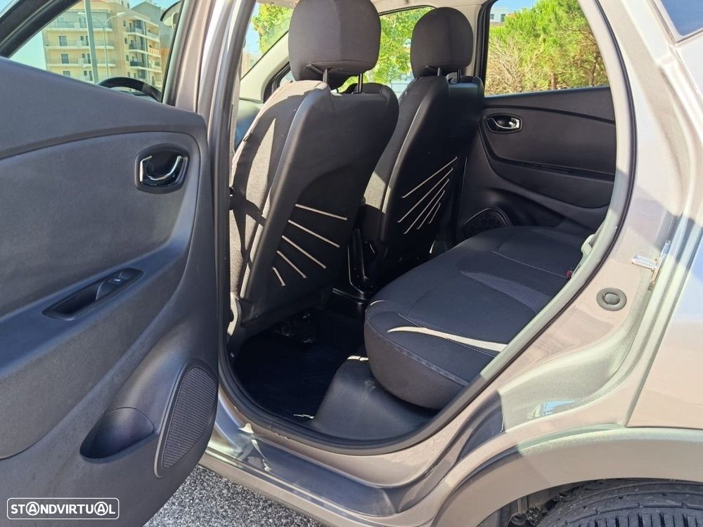 Renault Captur 1.5 dCi Exclusive C/Pneu - 23