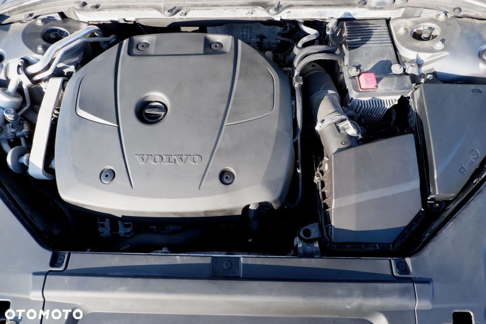 Volvo V90 T5 R-Design - 37