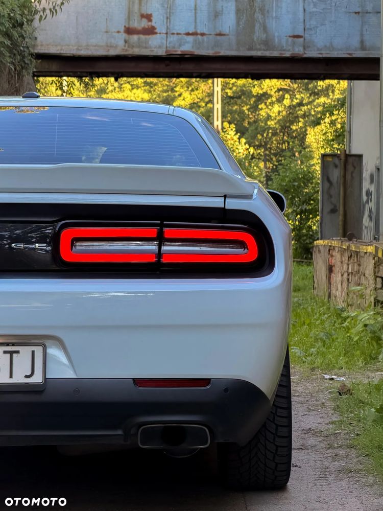 Dodge Challenger 5.7 R/T - 10
