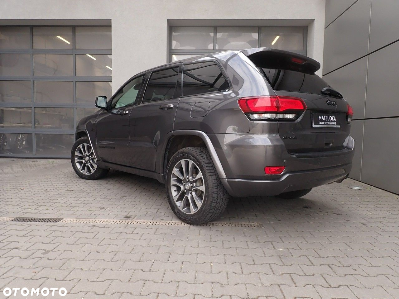 Jeep Grand Cherokee - 9