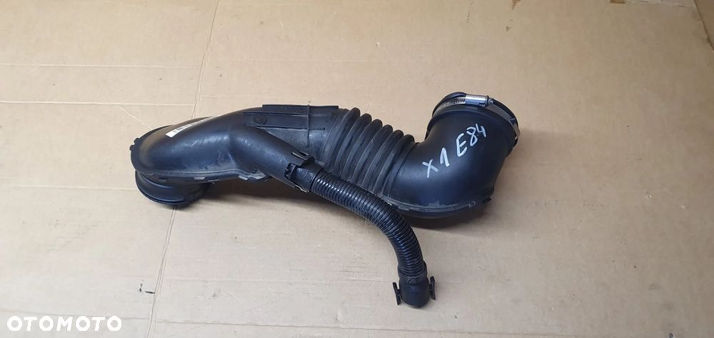 Rura przewód dolot powietrza BMW X1 E84 Lift 2.0D 7804846 - 1