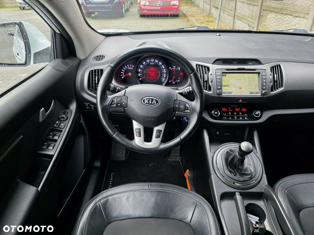 Kia Sportage - 16