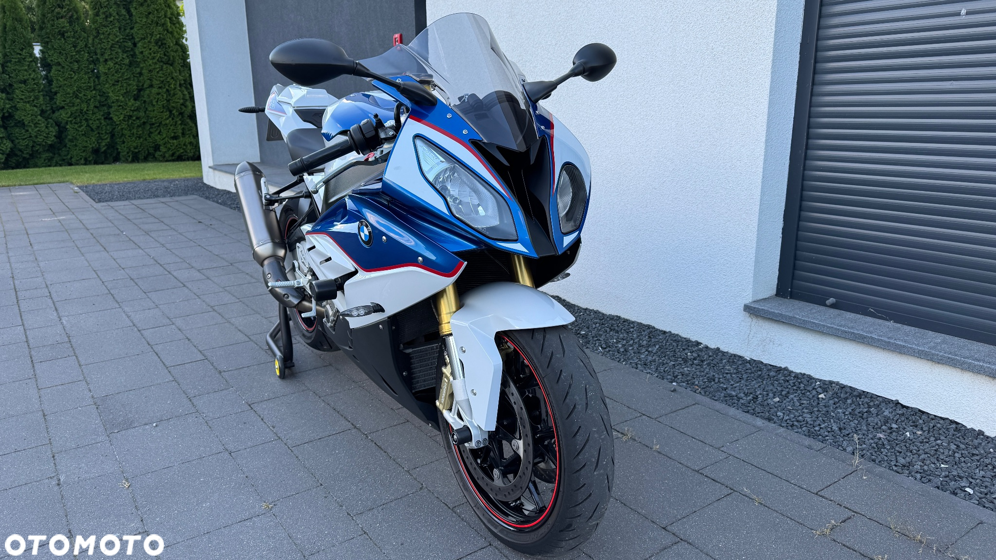 BMW S - 18