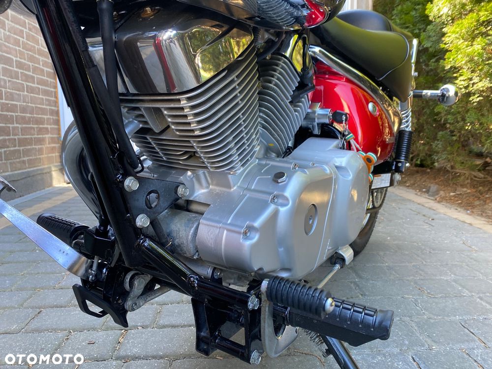 Suzuki Intruder - 13