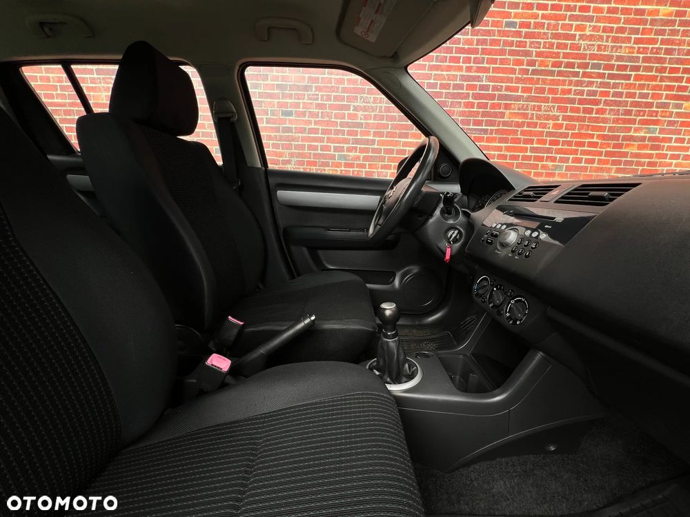 Suzuki Swift - 14