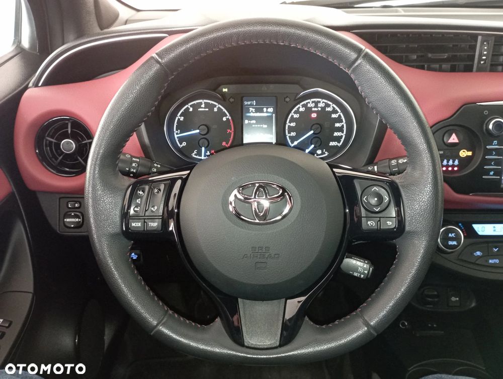 Toyota Yaris 1.5 Selection - 12