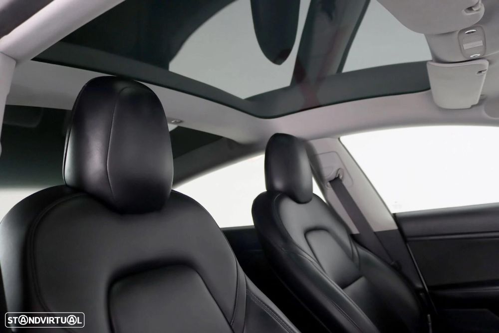 Tesla Model 3 - 17