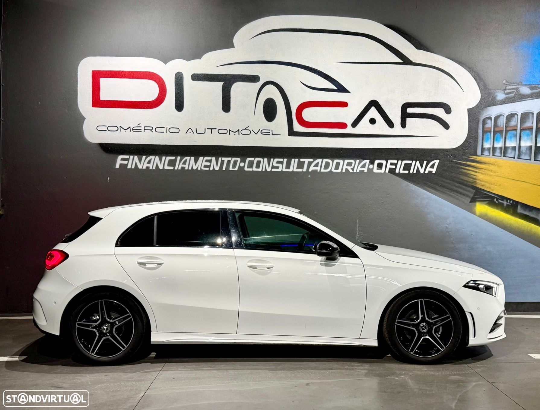 Mercedes-Benz A 160 AMG Line - 11