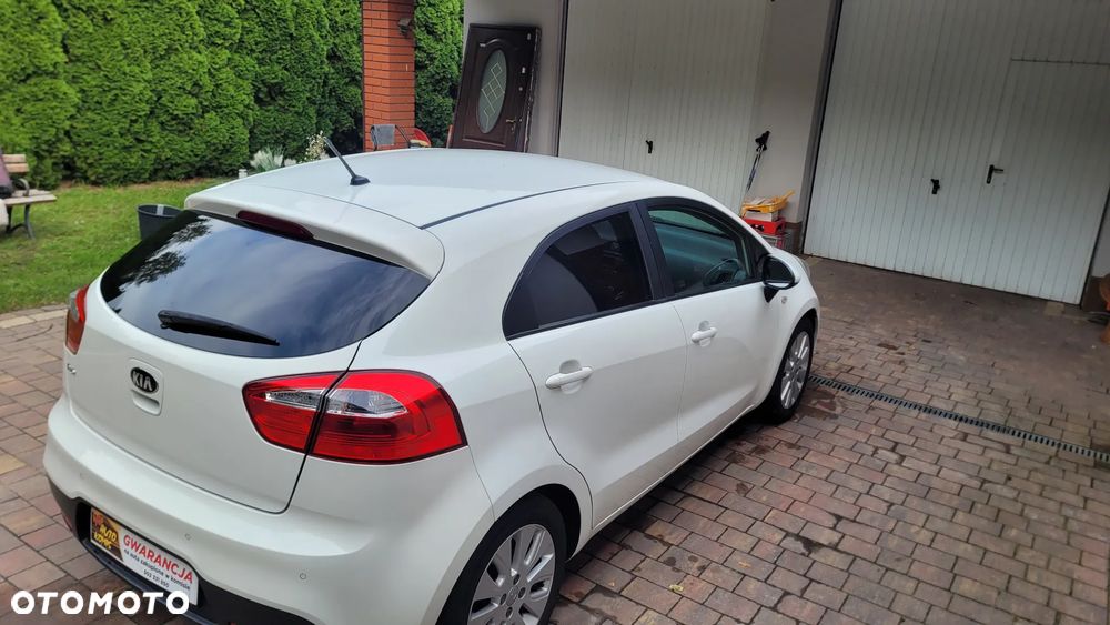 Kia Rio 1.4 Dream Team Edition - 38