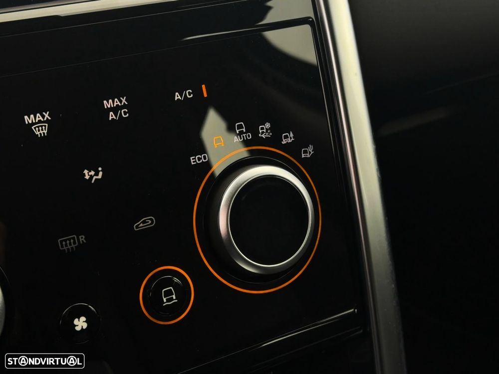 Land Rover Discovery Sport P300e Dynamic SE - 20