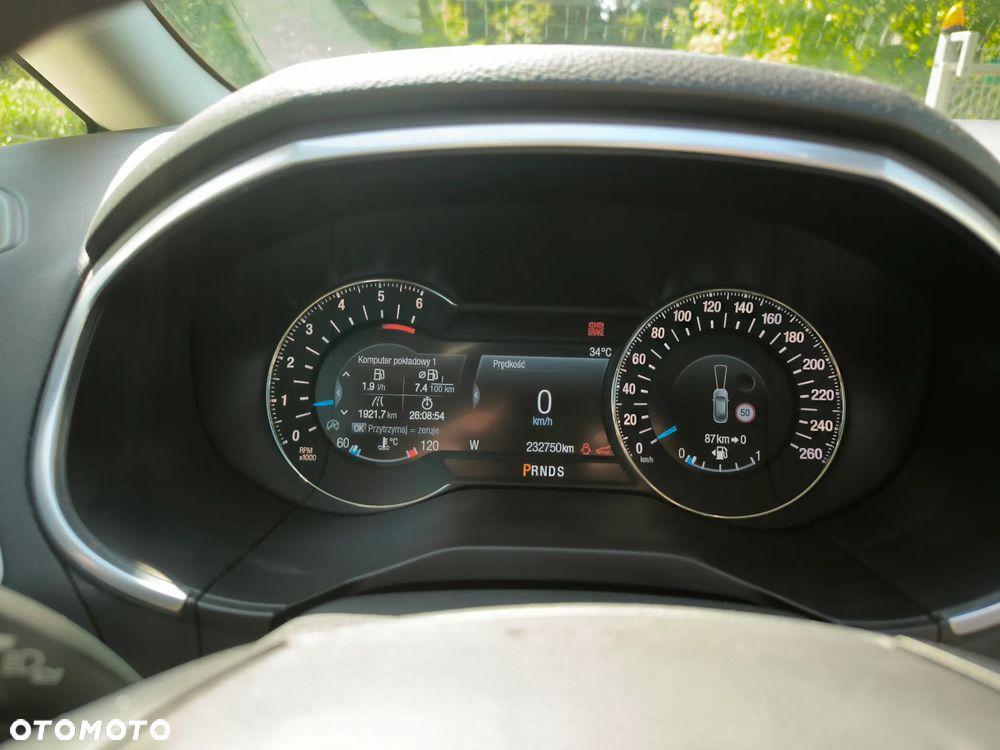 Ford S-Max - 11