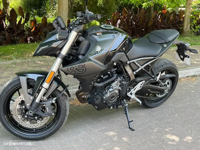 Suzuki GSX 8 S - 13