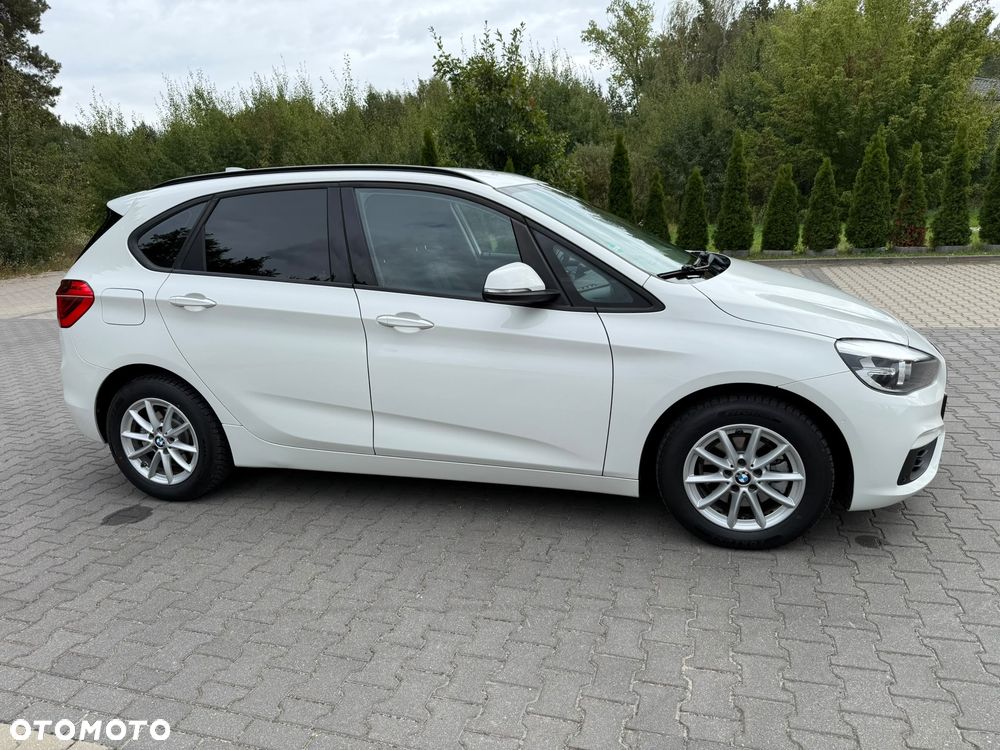 BMW Seria 2 216d - 11