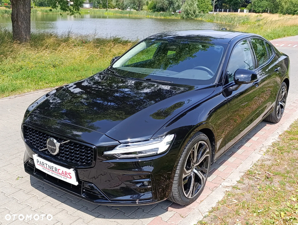 Volvo S60 B5 B AWD Plus Dark