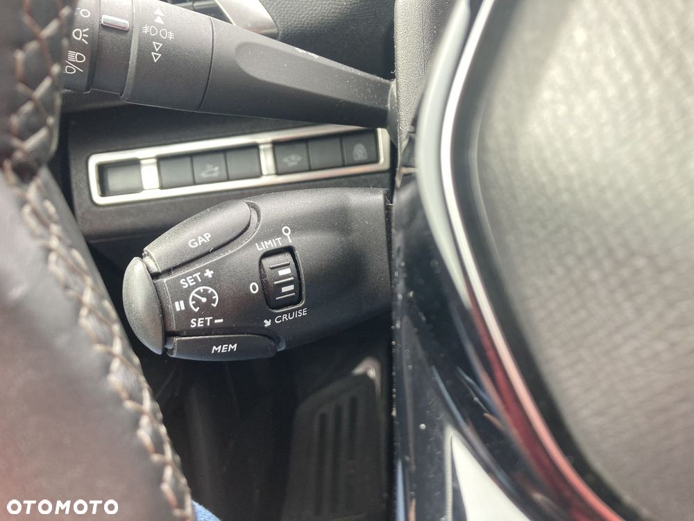 Peugeot 3008 1.2 PureTech Allure Pack S&S - 15
