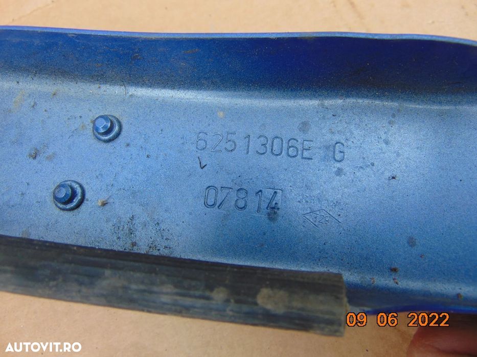 Suport Far Renault Megane 3 an 2008-2016 suporti faruri stanga dreapta - 2