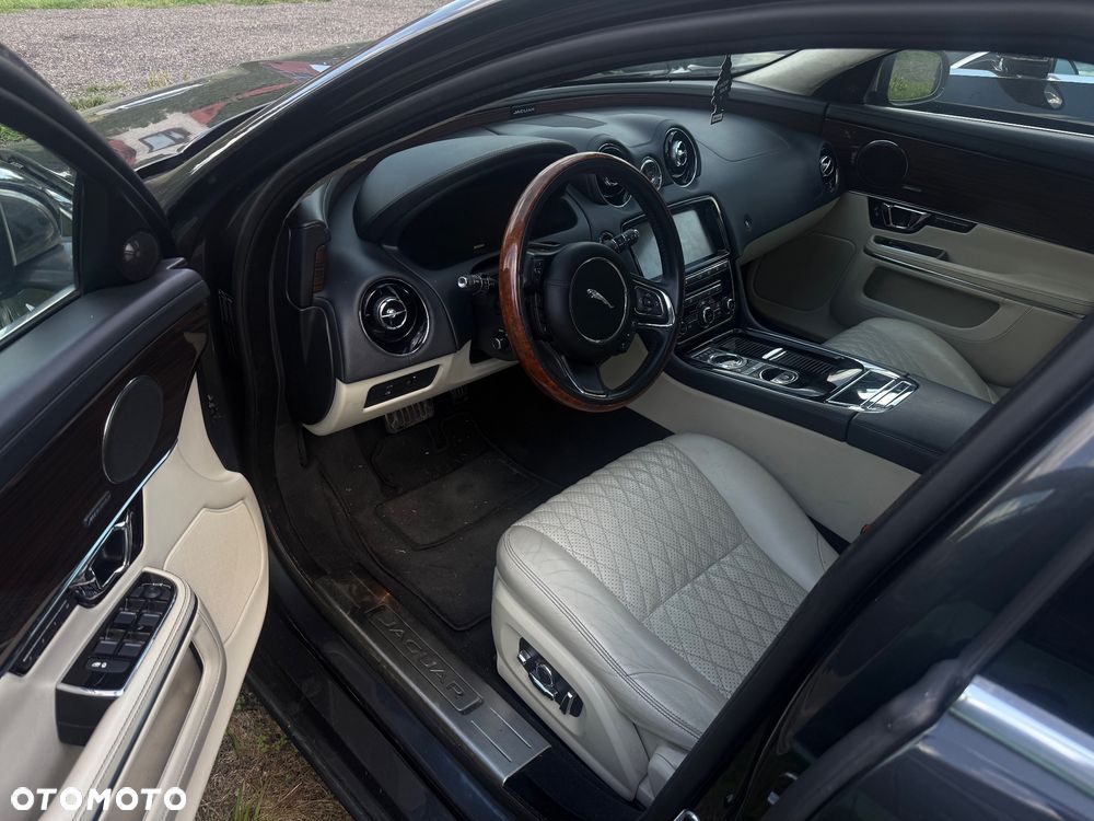 Jaguar XJ 3.0 D V6 Premium Luxury - 5