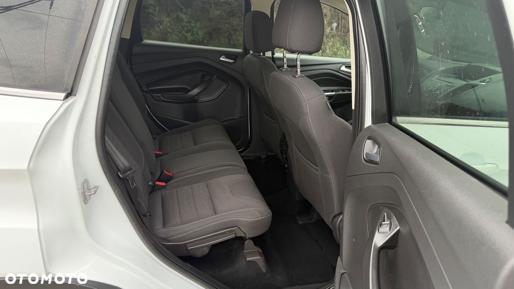 Ford Kuga - 28