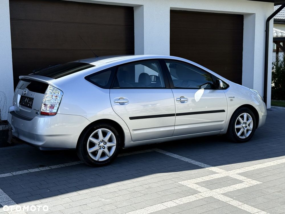 Toyota Prius 1.5 VVT-i Sol - 8