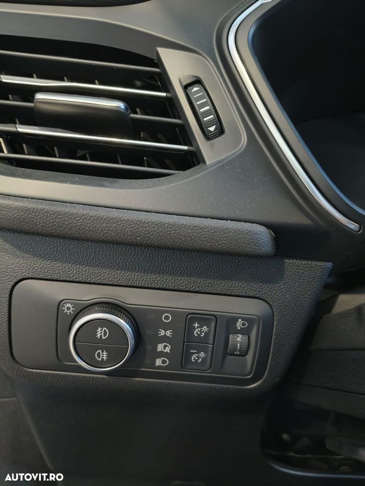 Ford Kuga - 10