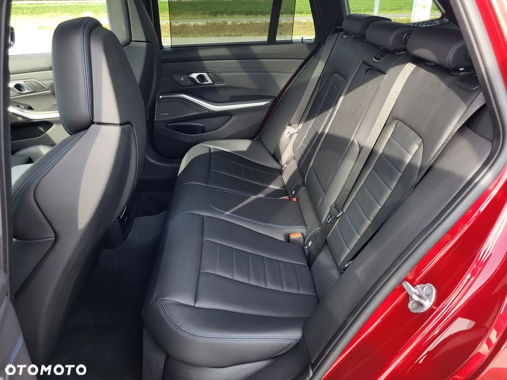 BMW Seria 3 320d xDrive M Sport sport - 19